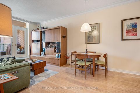 Photo 3 at 222 - 35 Boardwalk Drive, The Beaches, Toronto