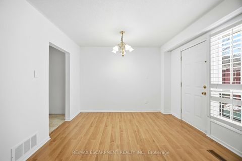 Photo 10 at 24 - 25 Gosford Boulevard, Black Creek, Toronto