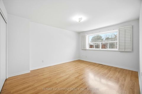 Photo 18 at 24 - 25 Gosford Boulevard, Black Creek, Toronto
