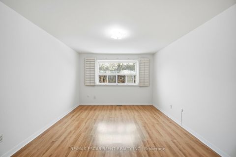 Photo 19 at 24 - 25 Gosford Boulevard, Black Creek, Toronto