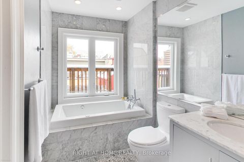 Photo 22 at 68A Oxford Street, Chinatown, Toronto