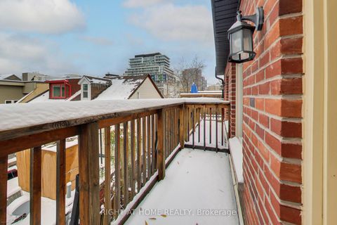 Photo 26 at 68A Oxford Street, Chinatown, Toronto