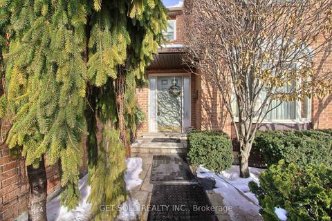 Photo 2 at 36 Houseman Crescent, North Richvale, Richmond Hill
