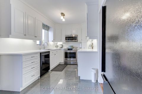 Photo 9 at 36 Houseman Crescent, North Richvale, Richmond Hill