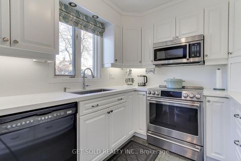 Photo 10 at 36 Houseman Crescent, North Richvale, Richmond Hill