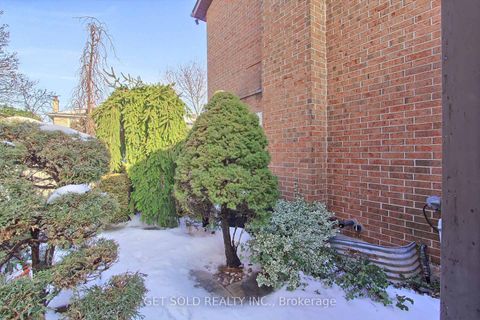 Photo 39 at 36 Houseman Crescent, North Richvale, Richmond Hill