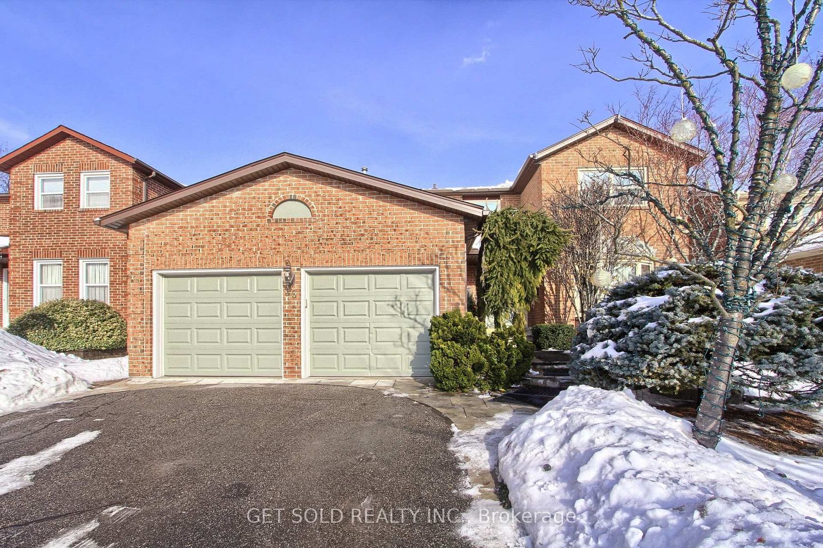 36 Houseman Crescent, North Richvale, Richmond Hill photo number 2
