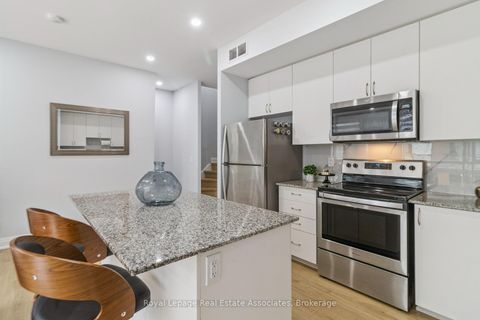 Photo 2 at D203 - 5289 Highway 7, Vaughan Grove, Vaughan