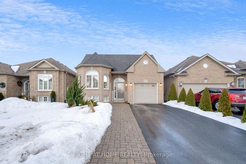 Photo 1 at 1645 Whitestone Drive, Samac, Oshawa