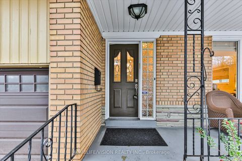 Photo 2 at 55 Banstock Drive, Steeles, Toronto