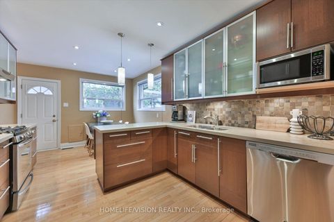 Photo 11 at 55 Banstock Drive, Steeles, Toronto