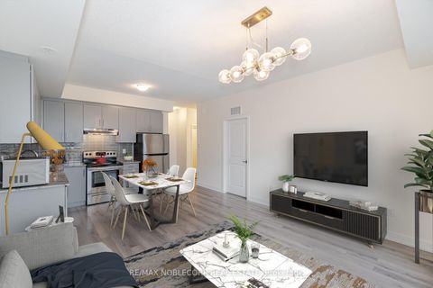 Photo 6 at 22 - 39 John Perkins Bull Drive, CFB, Toronto