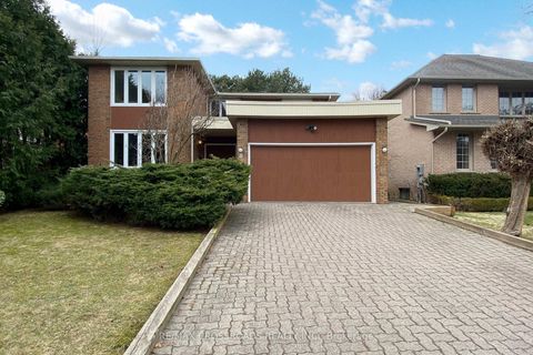 Photo 1 at 8 Orchid Court, Windfields, Toronto