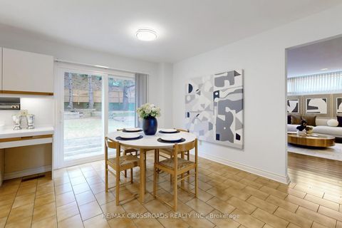 Photo 10 at 8 Orchid Court, Windfields, Toronto