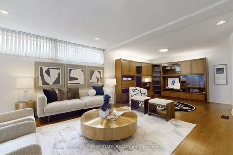 Photo 14 at 8 Orchid Court, Windfields, Toronto