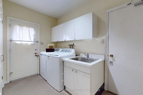 Photo 19 at 8 Orchid Court, Windfields, Toronto