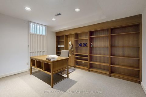 Photo 38 at 8 Orchid Court, Windfields, Toronto