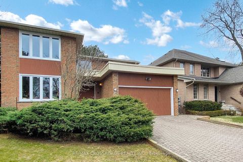 Photo 42 at 8 Orchid Court, Windfields, Toronto