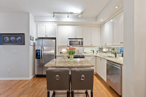 Photo 10 at 316 - 628 Fleet Street, Niagara, Toronto