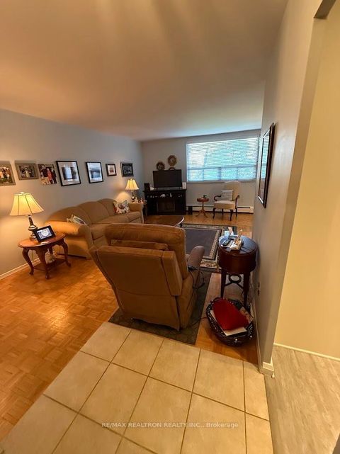 Photo 11 at 207 - 67 Richmond Street, Mill Pond, Richmond Hill