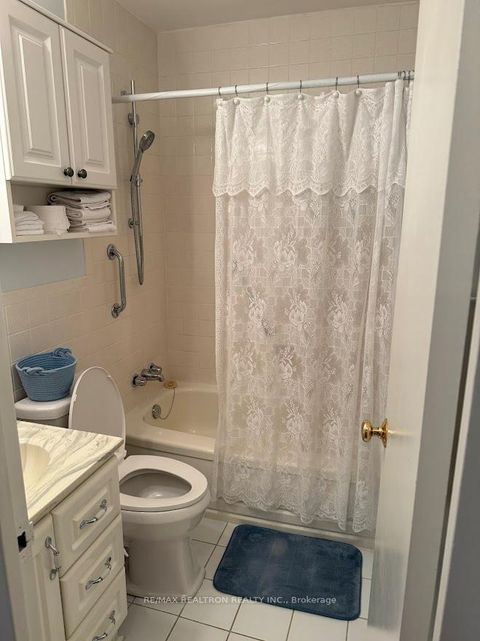 Photo 17 at 207 - 67 Richmond Street, Mill Pond, Richmond Hill