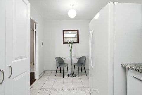 Photo 16 at 2002 - 215 Wynford Drive, Flemingdon Park, Toronto