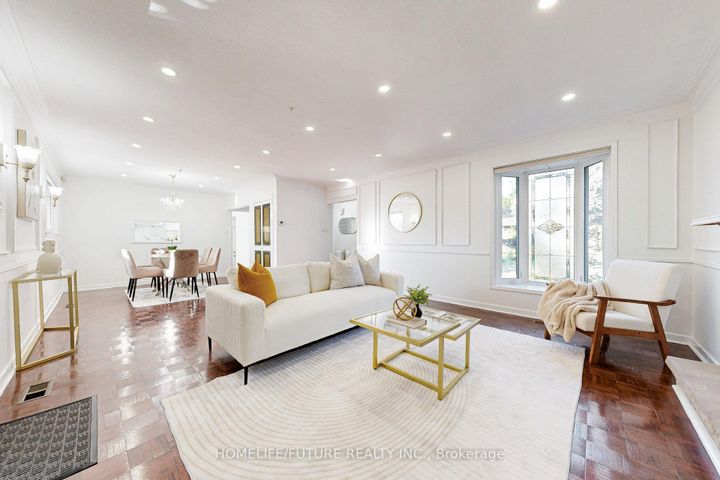 Photo 3 at 5 Landfair Crescent, Woburn, Toronto