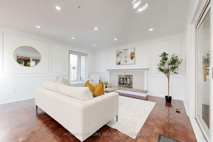 Photo 4 at 5 Landfair Crescent, Woburn, Toronto