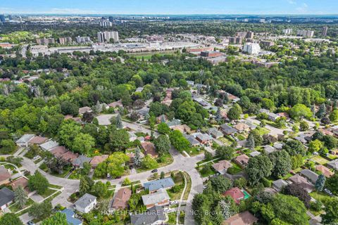 Photo 30 at 5 Landfair Crescent, Woburn, Toronto