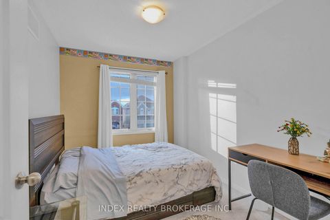 Photo 24 at 806 Mccue Drive, Taunton, Oshawa