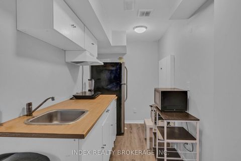 Photo 27 at 806 Mccue Drive, Taunton, Oshawa