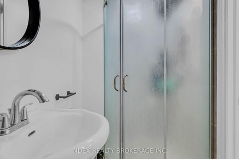 Photo 33 at 806 Mccue Drive, Taunton, Oshawa