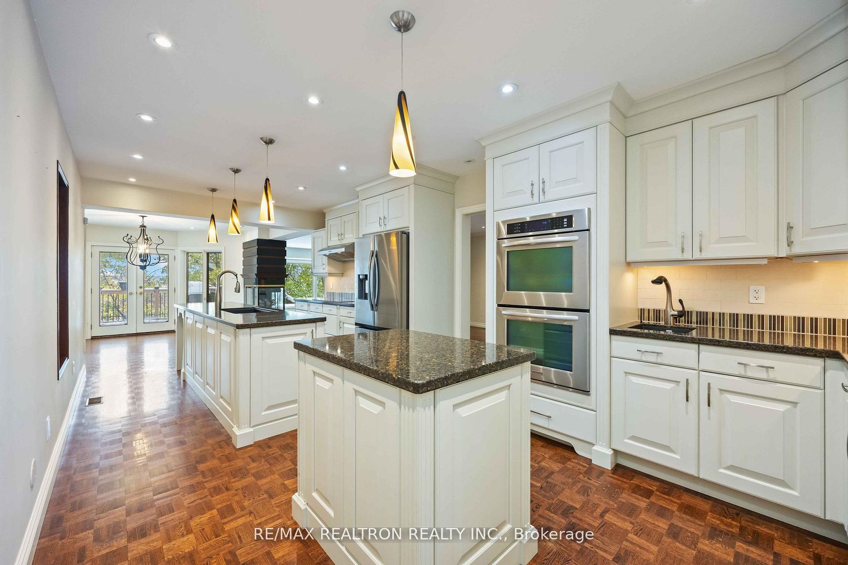 12 Donwoods Drive, York Mills, Toronto 