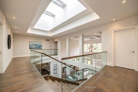 Photo 20 at 14 Sulgrave Crescent, Windfields, Toronto