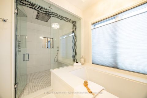 Photo 27 at 14 Sulgrave Crescent, Windfields, Toronto