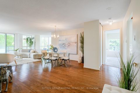 Photo 4 at 311 - 7250 Yonge Street, Yorkhill, Vaughan