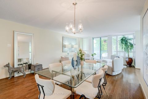 Photo 6 at 311 - 7250 Yonge Street, Yorkhill, Vaughan