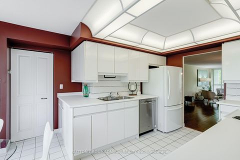 Photo 11 at 311 - 7250 Yonge Street, Yorkhill, Vaughan