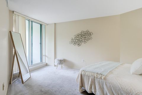 Photo 22 at 311 - 7250 Yonge Street, Yorkhill, Vaughan