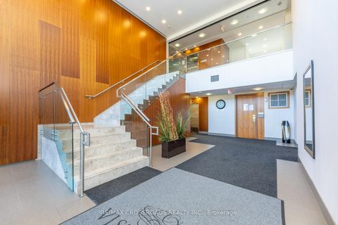 Photo 2 at 610 - 4700 Highway 7 Rd, East Woodbridge, Vaughan