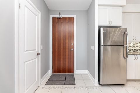 Photo 7 at 610 - 4700 Highway 7 Rd, East Woodbridge, Vaughan