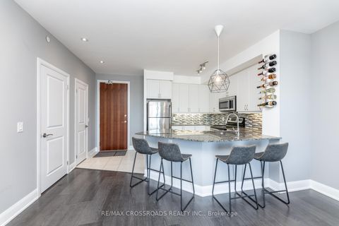 Photo 8 at 610 - 4700 Highway 7 Rd, East Woodbridge, Vaughan