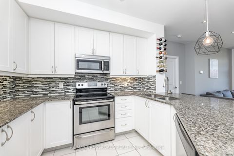 Photo 11 at 610 - 4700 Highway 7 Rd, East Woodbridge, Vaughan