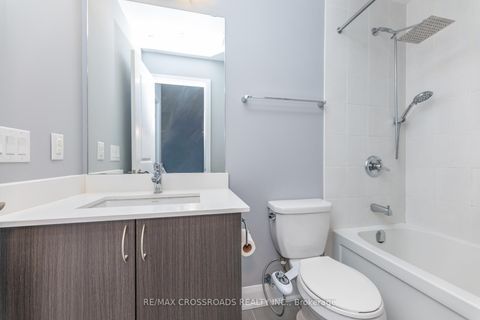 Photo 22 at 610 - 4700 Highway 7 Rd, East Woodbridge, Vaughan