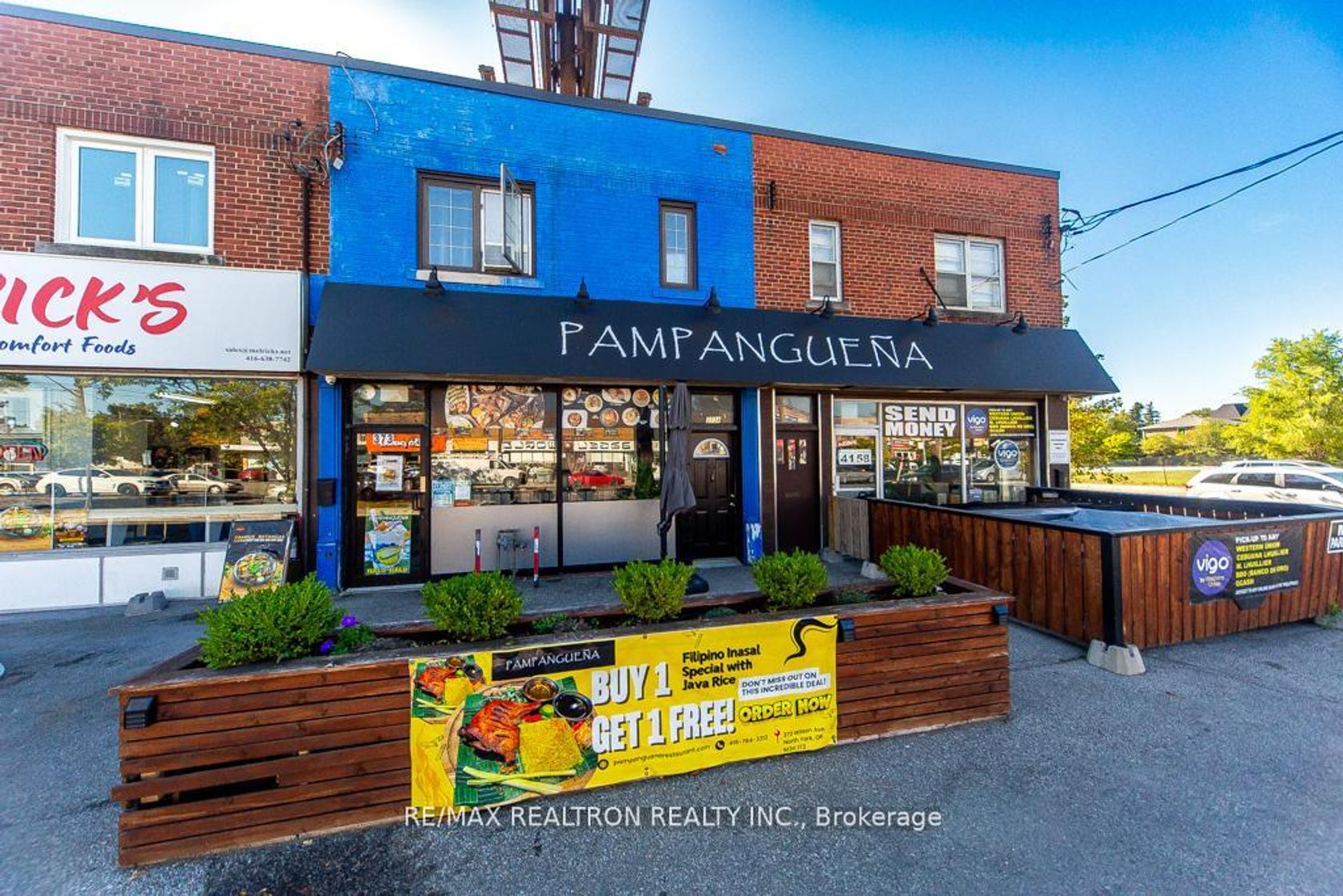 375 Wilson Avenue, Clanton Park, Toronto photo number 2