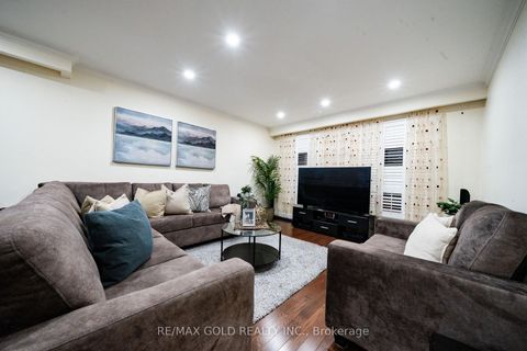 Photo 8 at 40 Maryhill Drive, Jamestown, Toronto