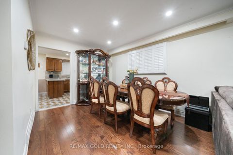 Photo 13 at 40 Maryhill Drive, Jamestown, Toronto