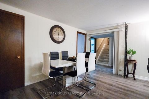 Photo 34 at 40 Maryhill Drive, Jamestown, Toronto