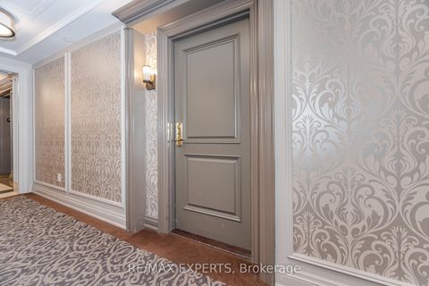 Photo 3 at 809 - 9255 Jane Street, Maple, Vaughan