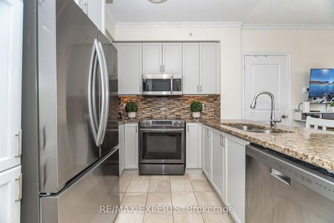 Photo 8 at 809 - 9255 Jane Street, Maple, Vaughan